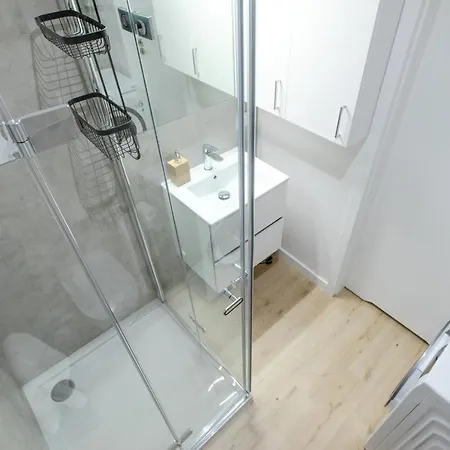 Kremowy By Major Domus Club *