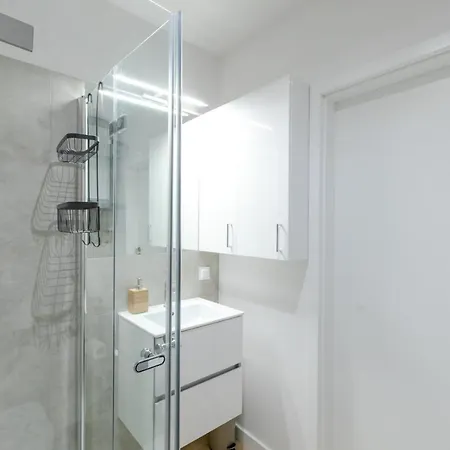 Kremowy By Major Domus Club