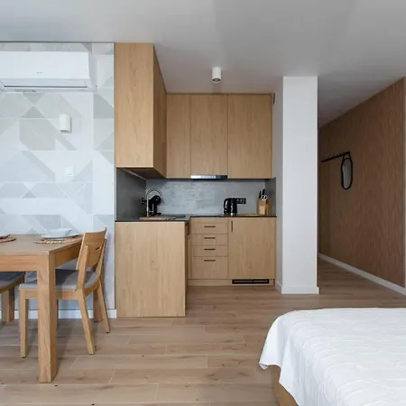 Kremowy By Major Domus Club *